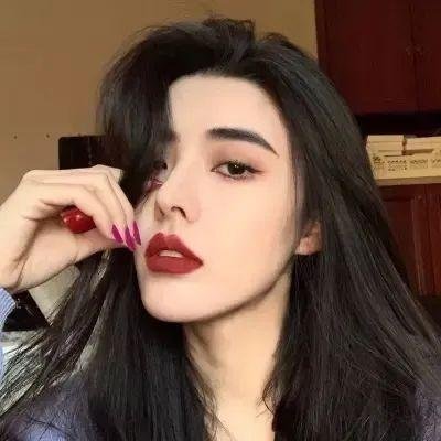 嘲笑的淑女